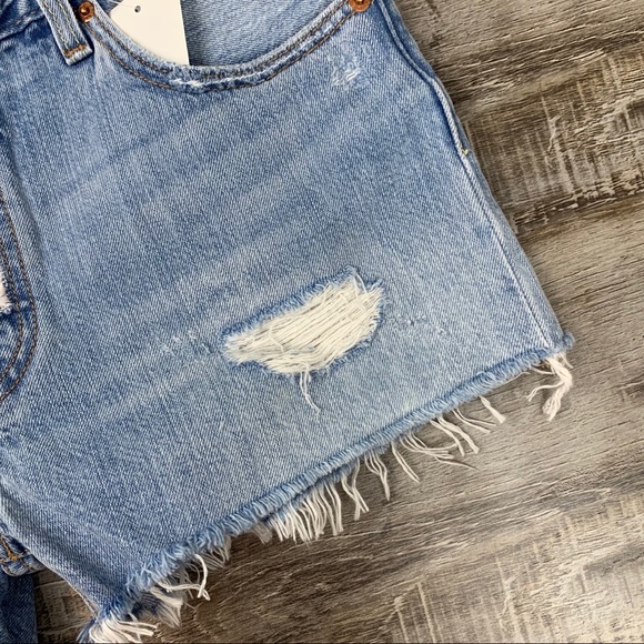 Levi’s | 501 Cutoff Denim Shorts Light Distressed - Picture 2 of 8